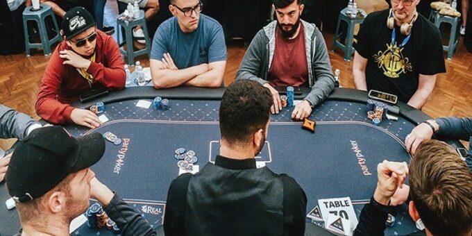 4 phong cách chơi Poker thường gặp